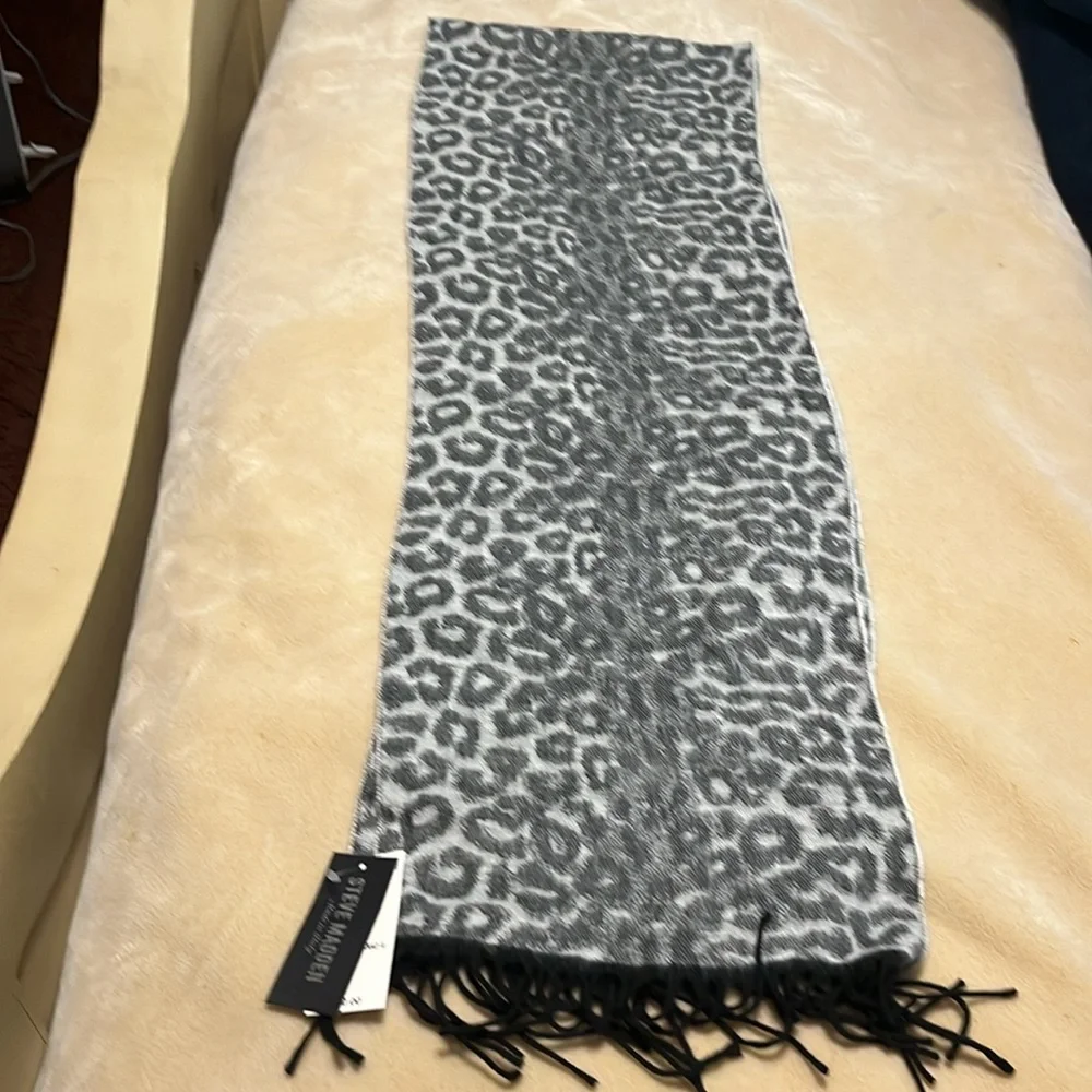 Steve Madden Gray and Black Leopard Print Scarf